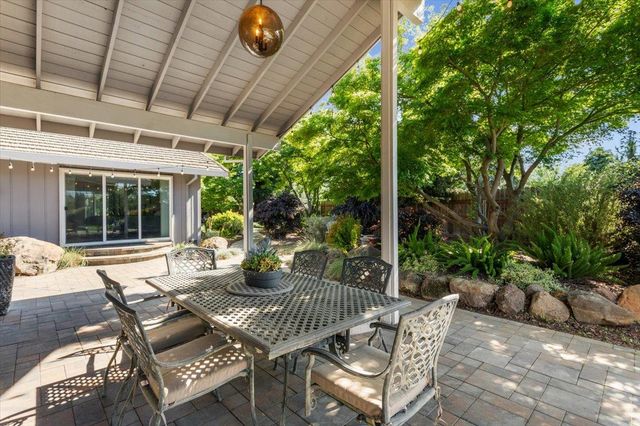 600 Whitehall Way, Sacramento, CA 95864