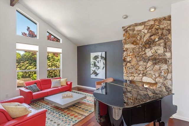 600 Whitehall Way, Sacramento, CA 95864