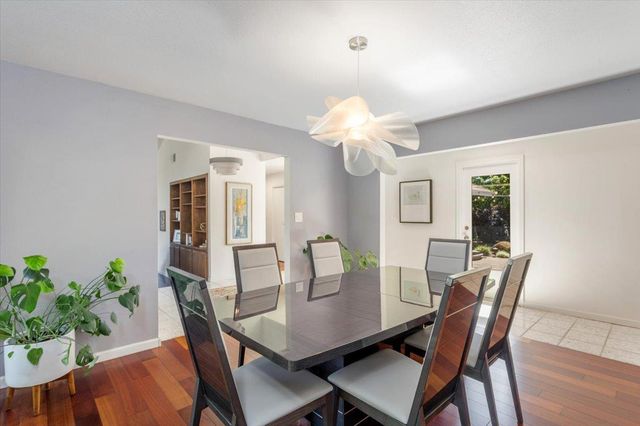 600 Whitehall Way, Sacramento, CA 95864