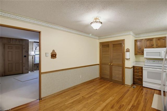 5720 Birchdale Drive, Winston-salem, NC 27106
