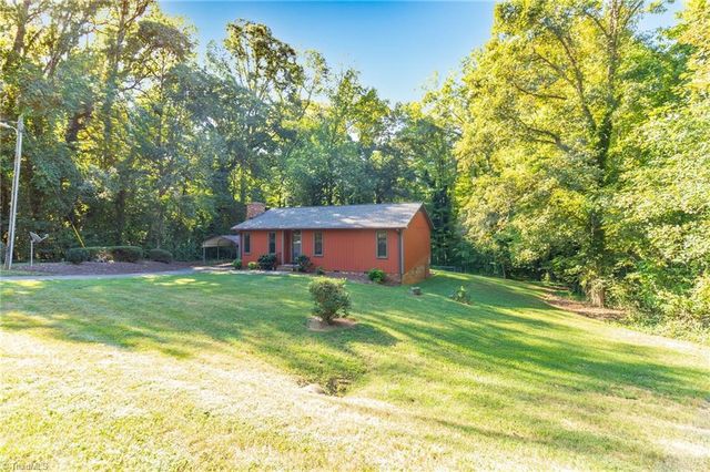 5720 Birchdale Drive, Winston-salem, NC 27106