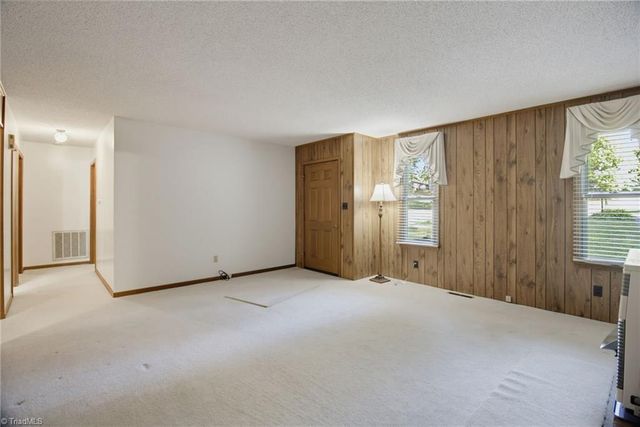 5720 Birchdale Drive, Winston-salem, NC 27106