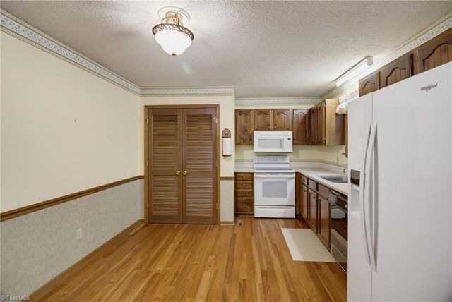5720 Birchdale Drive, Winston-salem, NC 27106