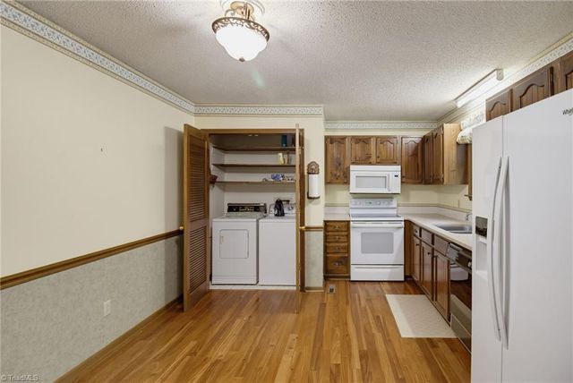 5720 Birchdale Drive, Winston-salem, NC 27106