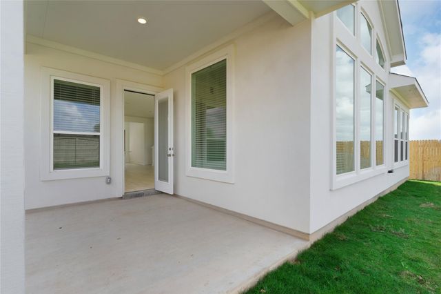313 West Faulkner ST, Liberty Hill, TX 78642
