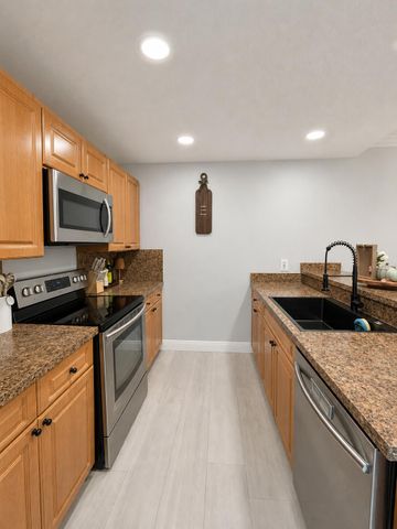 4207 42ND Way, West Palm Beach, FL 33407