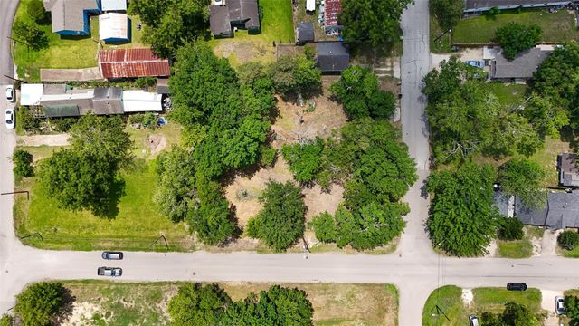 2304 Avenue D, Rosenberg, TX 77471