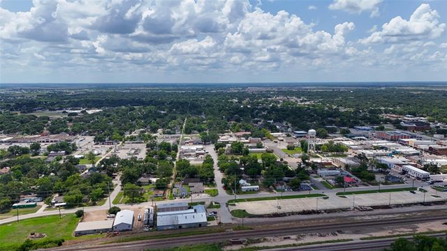 2304 Avenue D, Rosenberg, TX 77471