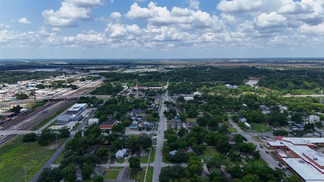 2304 Avenue D, Rosenberg, TX 77471