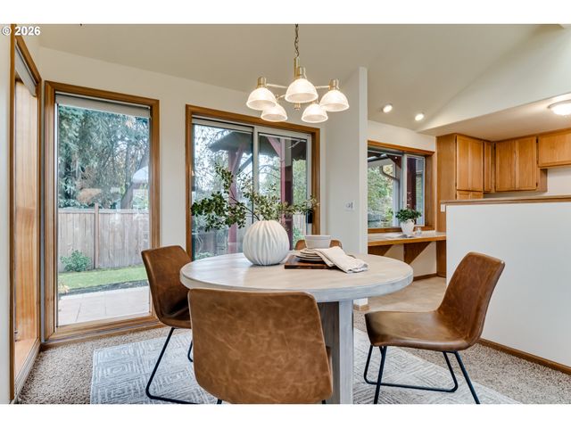 3850 LANCASTER Dr, Eugene, OR 97404