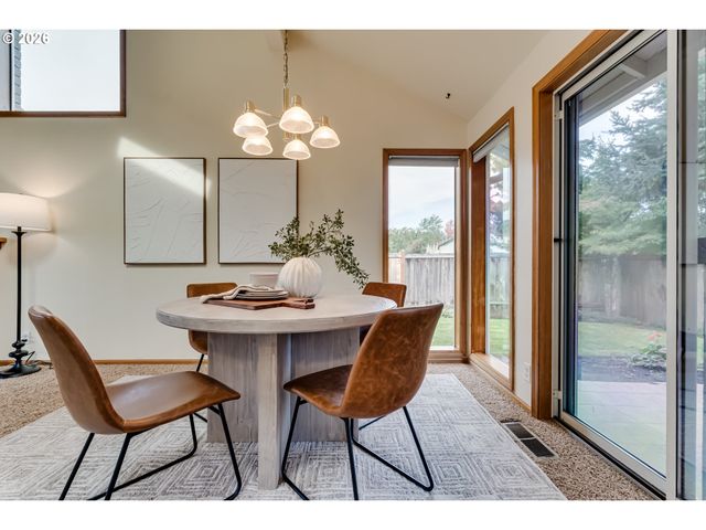 3850 LANCASTER Dr, Eugene, OR 97404
