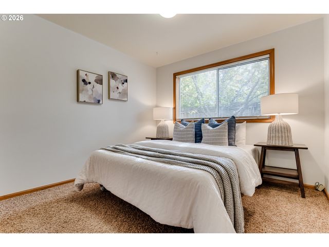 3850 LANCASTER Dr, Eugene, OR 97404