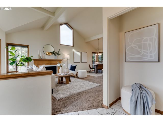 3850 LANCASTER Dr, Eugene, OR 97404