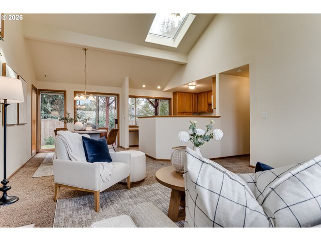 3850 LANCASTER Dr, Eugene, OR 97404