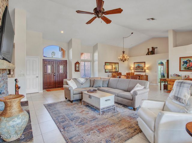 8933 W ROSEMONTE Drive, Peoria, AZ 85382