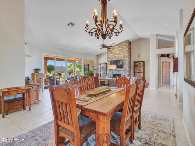 8933 W ROSEMONTE Drive, Peoria, AZ 85382