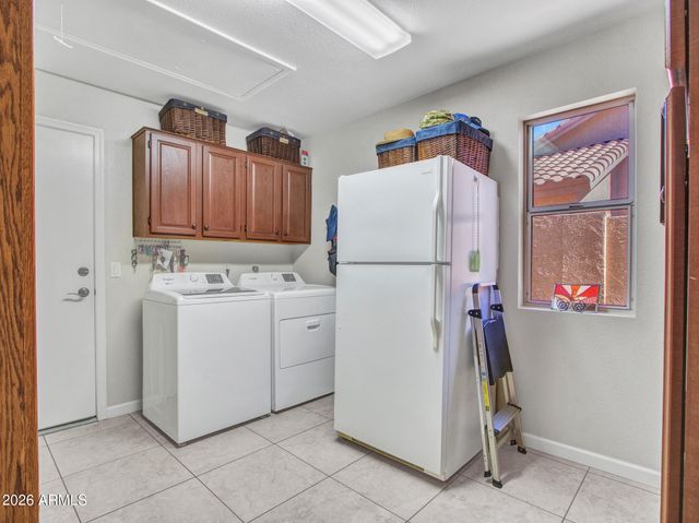 8933 W ROSEMONTE Drive, Peoria, AZ 85382