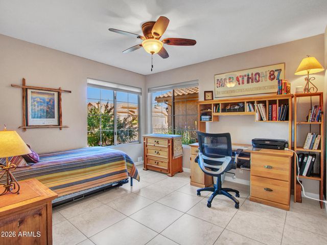 8933 W ROSEMONTE Drive, Peoria, AZ 85382