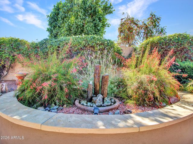 8933 W ROSEMONTE Drive, Peoria, AZ 85382