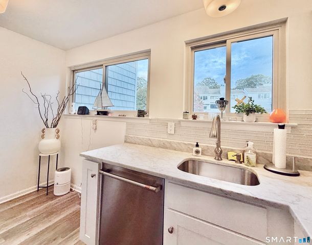 129 Rowayton Woods Drive 129, Norwalk, CT 06854