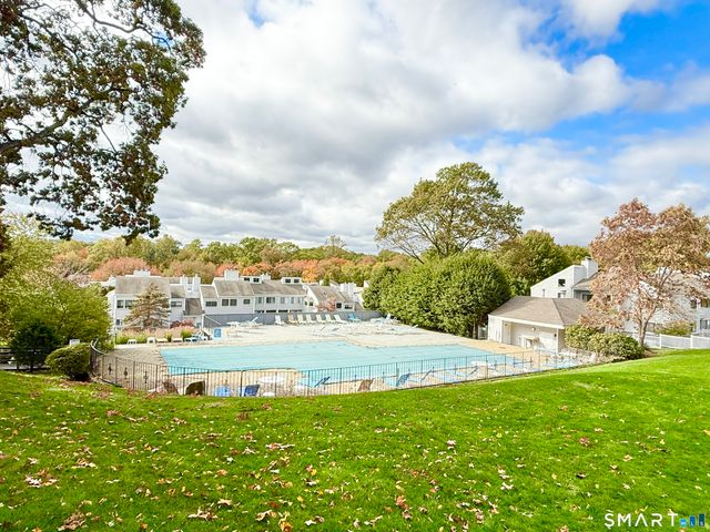 129 Rowayton Woods Drive 129, Norwalk, CT 06854