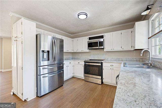 55 Presidential Drive, Dallas, GA 30157