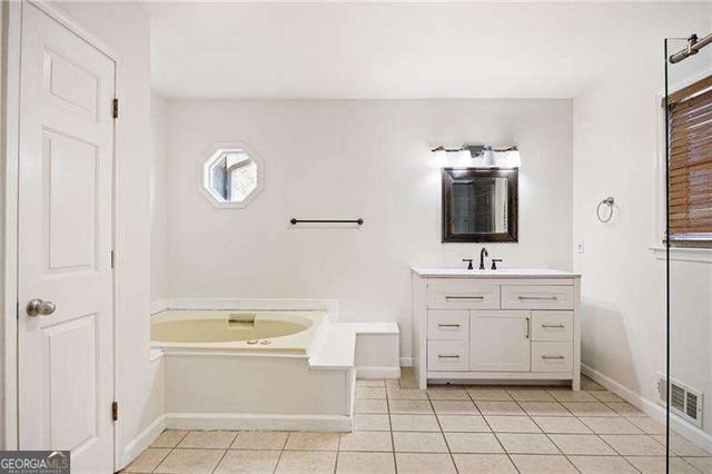 55 Presidential Drive, Dallas, GA 30157