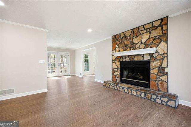 55 Presidential Drive, Dallas, GA 30157