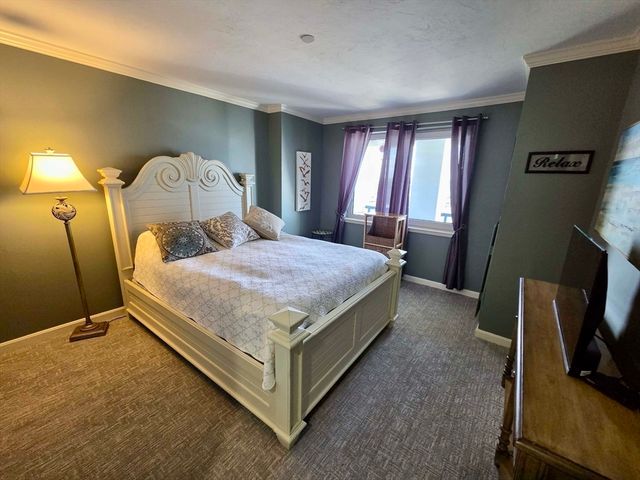 2001 Marina Dr 605, Quincy, MA 02171