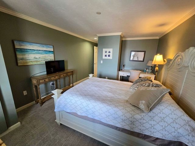 2001 Marina Dr 605, Quincy, MA 02171