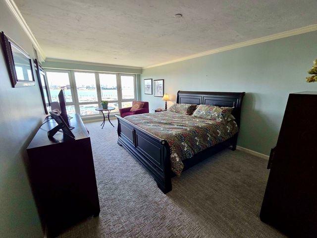 2001 Marina Dr 605, Quincy, MA 02171
