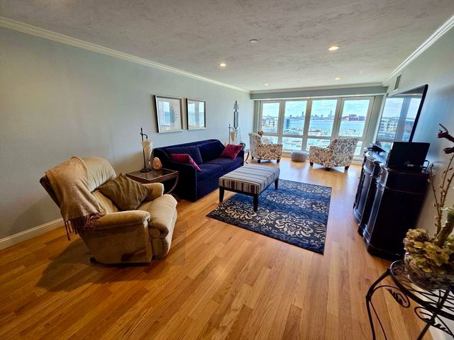 2001 Marina Dr 605, Quincy, MA 02171