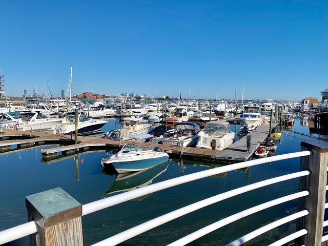 2001 Marina Dr 605, Quincy, MA 02171