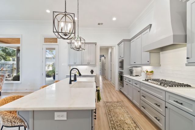 220 Treescape Drive, Lafayette, LA 70508