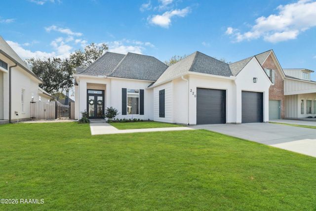 220 Treescape Drive, Lafayette, LA 70508