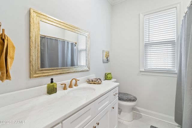 220 Treescape Drive, Lafayette, LA 70508