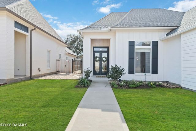 220 Treescape Drive, Lafayette, LA 70508