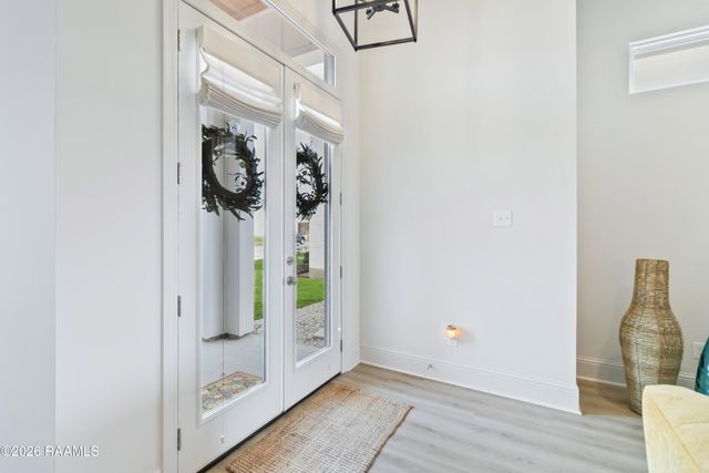 220 Treescape Drive, Lafayette, LA 70508