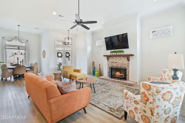 220 Treescape Drive, Lafayette, LA 70508