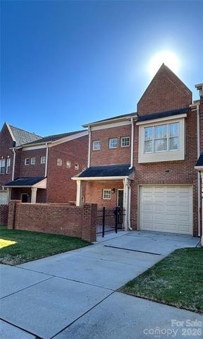 4670 Dabney Vigor Drive, Charlotte, NC 28209