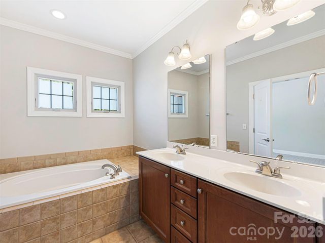 4670 Dabney Vigor Drive, Charlotte, NC 28209