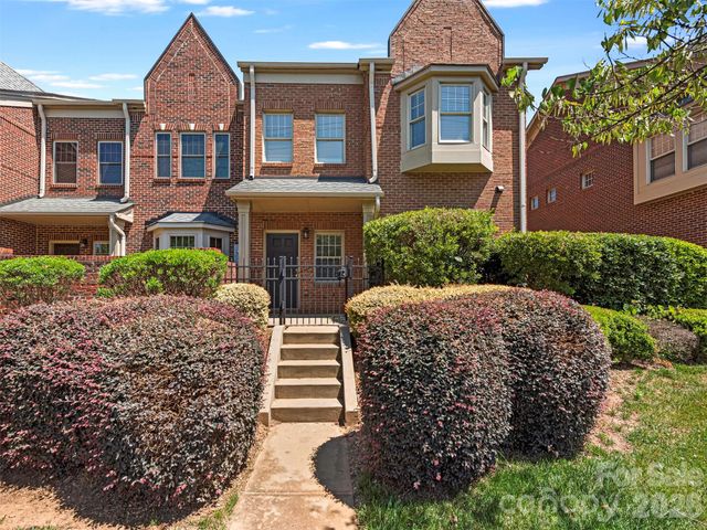 4670 Dabney Vigor Drive, Charlotte, NC 28209