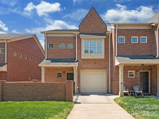4670 Dabney Vigor Drive, Charlotte, NC 28209