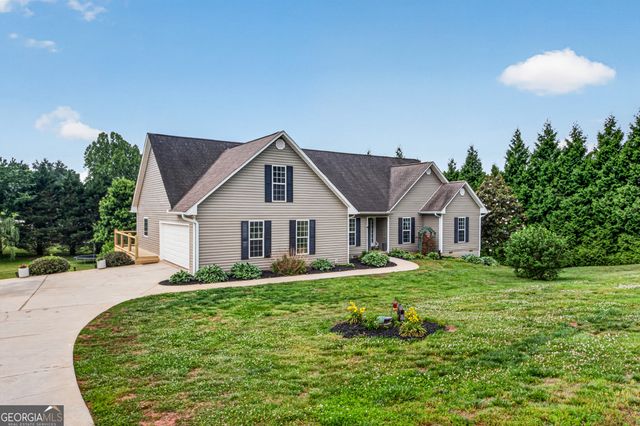 221 Grand Magnolia Lane, Clarkesville, GA 30523
