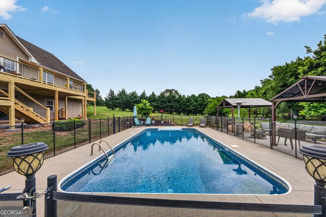 221 Grand Magnolia Lane, Clarkesville, GA 30523