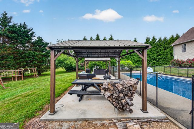 221 Grand Magnolia Lane, Clarkesville, GA 30523
