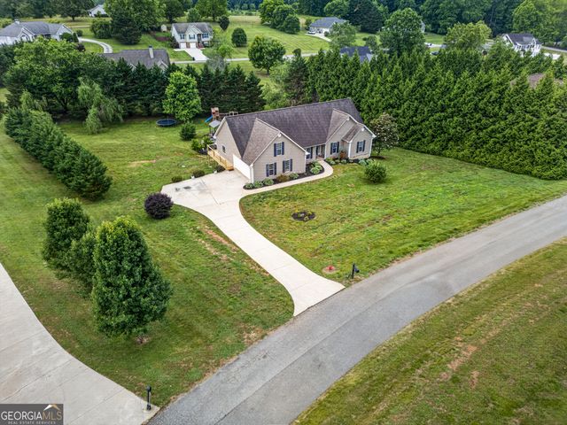 221 Grand Magnolia Lane, Clarkesville, GA 30523