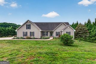 221 Grand Magnolia Lane, Clarkesville, GA 30523