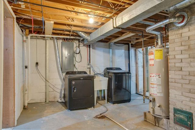 2001 8th Street N, Fargo, ND 58102