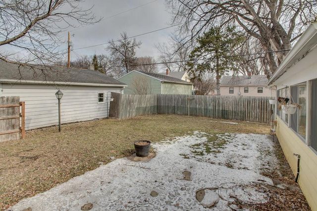 2001 8th Street N, Fargo, ND 58102